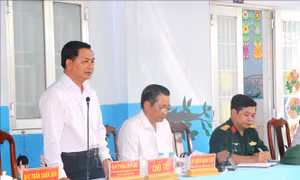 Người dân lo sạt lở, Vĩnh Long đối thoại về khai thác cát trên sông Hậu