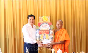 Giữ gìn và phát huy giá trị truyền thống lễ Sene Dolta của đồng bào Khmer