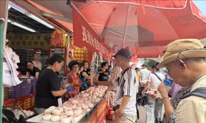  Độc đáo lễ hội bánh bao tại Hong Kong (Trung Quốc)