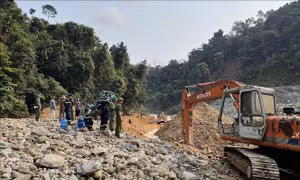 Không tìm thấy thi thể nạn nhân Rào Trăng 3 qua hai ngày tìm kiếm tại khu vực bãi bồi