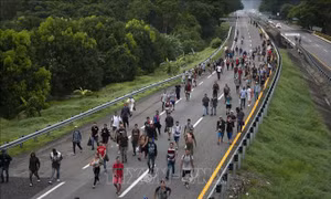 Đoàn người di cư mới bắt đầu hành trình đi bộ 300 km từ miền Nam Mexico tới Mỹ