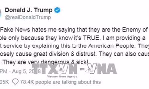Tổng thống Donald Trump lại gây hiềm khích với giới truyền thông Mỹ