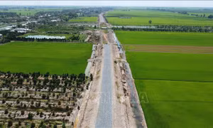 Từ vùng đất nhiễm phèn đến huyện nông thôn mới