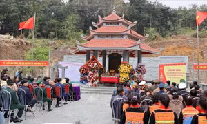 Khánh thành Nhà bia ghi tên các anh hùng, liệt sĩ xã Ma Li Pho