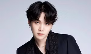 Suga (BTS) lập hat-trick MV solo 100 triệu view trên YouTube