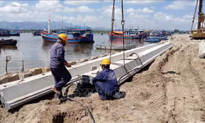Gần 100 tỷ đồng nâng cấp, sửa chữa âu thuyền tránh bão cho tàu cá