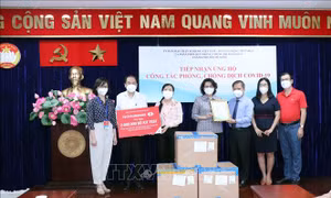 TP Hồ Chí Minh: Tiếp nhận ủng hộ 4 triệu bộ test COVID-19 trị giá 373 tỷ đồng