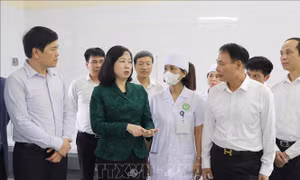 Bộ trưởng Bộ Y tế: Hải Phòng cần giao trách nhiệm cho lãnh đạo xã, phường trong phòng, chống bệnh sởi