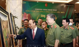 Chủ tịch nước dự chương trình tôn vinh 63 Trưởng Công an xã tiêu biểu