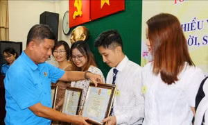 Gần 130.000 bài thi tìm hiểu về Chủ tịch Tôn Đức Thắng và tổ chức Công đoàn