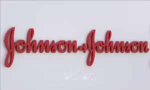 Johnson & Johnson ngừng bán phấn rôm có chứa bột Talc dành cho trẻ em tại Mỹ và Canada