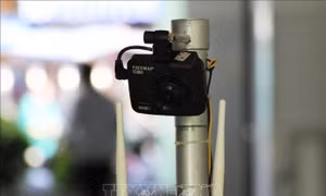 Sáng chế robot diệt khuẩn bằng tia UV