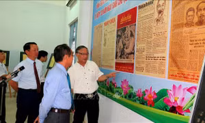 Hình tượng Bác Hồ trên báo chí cách mạng ở miền Nam giai đoạn 1945 - 1975