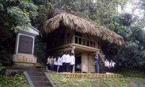 Về nơi in dấu chân Người