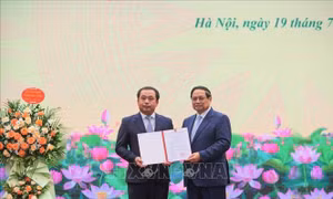 Thủ tướng Phạm Minh Chính trao Quyết định giao quyền Bộ trưởng Bộ Nông nghiệp và Môi trường
