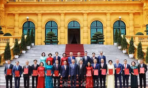Tổng Bí thư, Chủ tịch nước Tô Lâm trao quyết định bổ nhiệm Đại sứ Việt Nam tại các nước