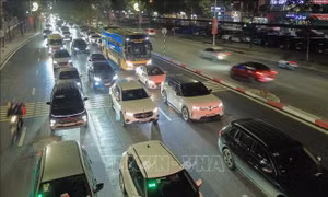 Hà Nội: Giao thông dần đông đúc trong ngày cuối kỳ nghỉ Tết Dương lịch