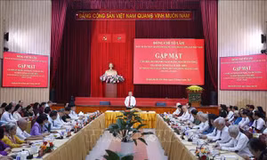 Tổng Bí thư gặp mặt cán bộ lão thành cách mạng, người có công, gia đình chính sách tiêu biểu