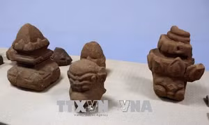 Tìm thấy nhiều di vật quý trong đợt khai quật lần 3 tại Di tích Chăm Phong Lệ