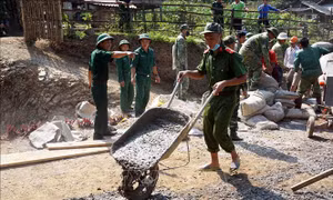 Tuổi trẻ lực lượng vũ trang Sơn La hướng về biên giới
