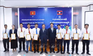 Dấu mốc hoàn thiện hệ thống cộng đồng người Việt tại Lào