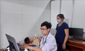 Khám sàng lọc bệnh tim bẩm sinh cho trẻ em tại Bạc Liêu