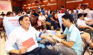 Hàng ngàn đơn vị máu đã được hiến trong Ngày Chủ nhật đỏ 