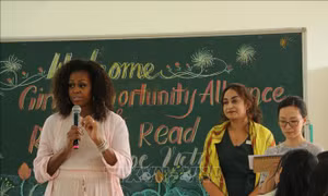 Cựu Đệ nhất Phu nhân Tổng thống Mỹ Michelle Obama thăm trường học tại Long An