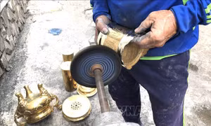 Thổi hồn làm sáng lại 'ánh đồng' đón Xuân mới