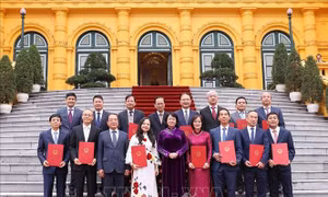 Phong hàm và thăng hàm Đại sứ cho 14 cán bộ ngoại giao