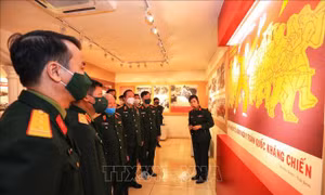 Triển lãm 'Hà Nội - Âm vang lời thề quyết tử' tái hiện hào hùng Thủ đô những ngày Toàn quốc kháng chiến