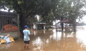 Nhiều tuyến phố tại Đồng Nai ngập nặng sau cơn mưa lớn