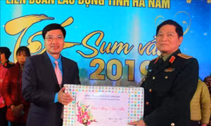 Đại tướng Ngô Xuân Lịch dự Chương trình 'Tết sum vầy năm 2019' tại Hà Nam