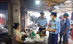 Siết an toàn thực phẩm từ chợ đến cơ sở kinh doanh