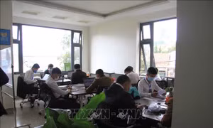 Phát hiện hàng chục người tập trung tại công ty bất động sản, vi phạm quy định phòng dịch