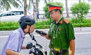 Ngày 31/8, xử lý 2.513 trường hợp vi phạm nồng độ cồn
