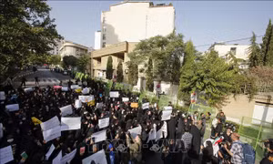 Iran, Saudi Arabia kêu gọi Thụy Điển ngăn chặn hành vi báng bổ kinh Koran
