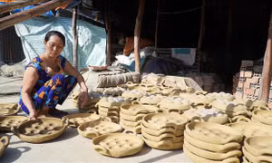 Làng nghề 100 tuổi nắn nồi đất ở Hòn Đất