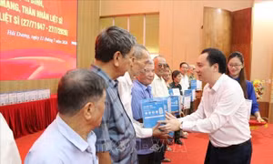 Hải Phòng: Tặng quà thương binh, bệnh binh và người có công ở 9 phường