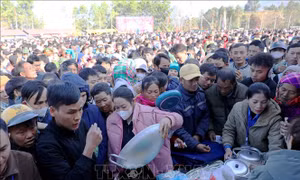 Hỗ trợ người có hoàn cảnh khó khăn đón Tết trọn vẹn