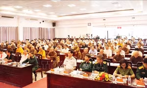 Bồi dưỡng kiến thức quốc phòng, an ninh cho chức sắc, chức việc các tổ chức tôn giáo