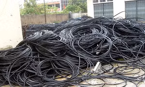 Bảo vệ của Công ty đột nhập kho vật tư, lấy trộm tài sản trị giá hơn 216 triệu đồng