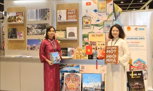 Lan tỏa giá trị di sản văn hóa Việt tại Hội chợ sách Hong Kong (Trung Quốc)
