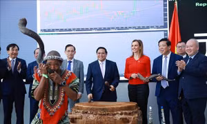 Thủ tướng Phạm Minh Chính thăm Thị trường chứng khoán Johannesburg