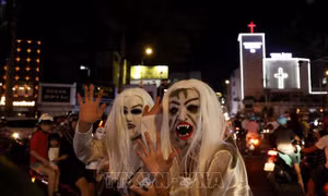 Đêm Halloween 'kinh dị' ở Phố Tây Bùi Viện