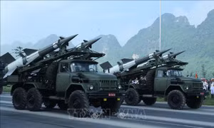 Khối xe thiết giáp tại tổng hợp luyện diễu binh, diễu hành kỷ niệm 80 năm Quốc khánh 2/9