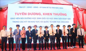Bắc Ninh: Tiếp tục bồi dưỡng học sinh xuất sắc, mang vinh quang cho quê hương