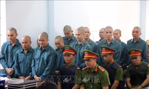 Phạt tù nhóm đối tượng gây rối trật tự trước trụ sở UBND tỉnh Bình Thuận