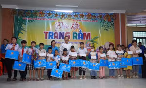 Tết Trung thu cho trẻ em khó khăn