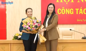 Đồng chí Đinh Thị Hồng Minh được bầu giữ chức Phó Bí thư Tỉnh ủy Quảng Ngãi